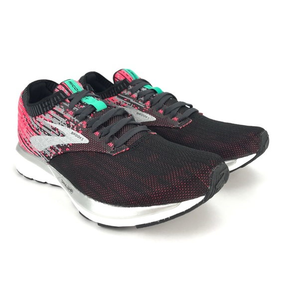 Brooks Women's Ricochet Pink Black Running Shoes - Picture 2 of 8